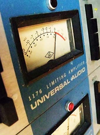 Classic Universal Audio 1176 compressor